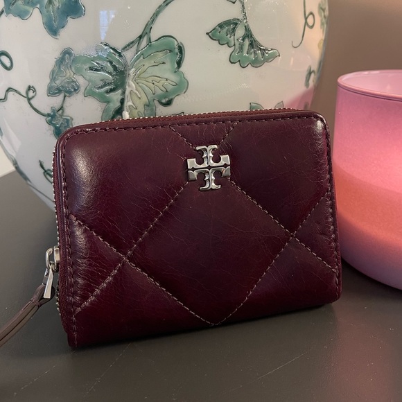 Tory Burch Small Kira Diamond Quilt Burgundy Leather Zip-Around Wallet - Picture 9 of 9